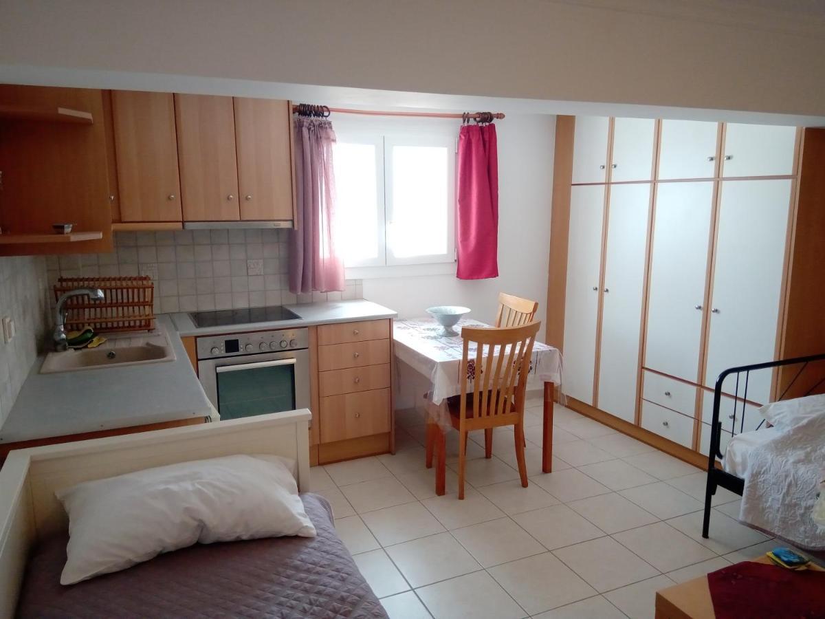 Panagos Quiet Hidden Apartments อาร์กอสโตลี ภายนอก รูปภาพ