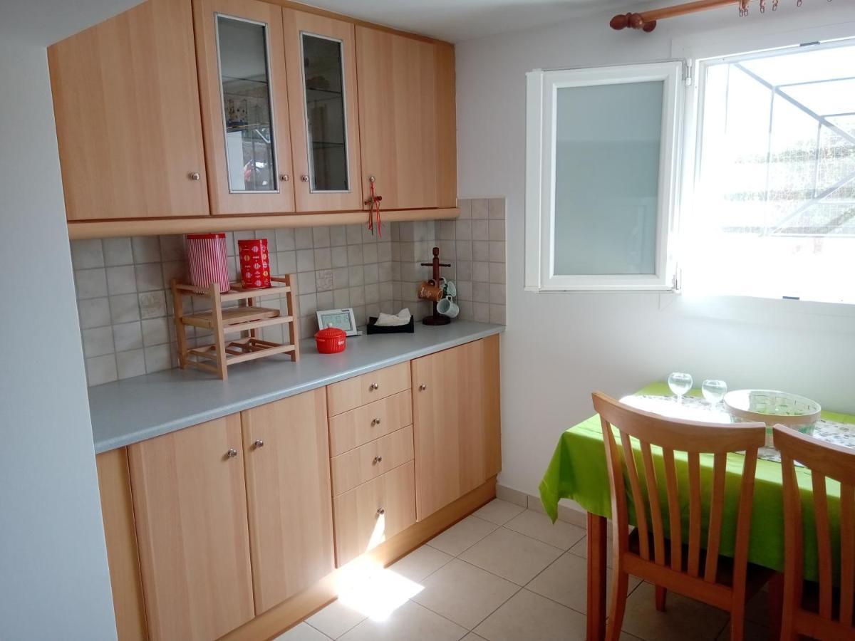 Panagos Quiet Hidden Apartments อาร์กอสโตลี ภายนอก รูปภาพ